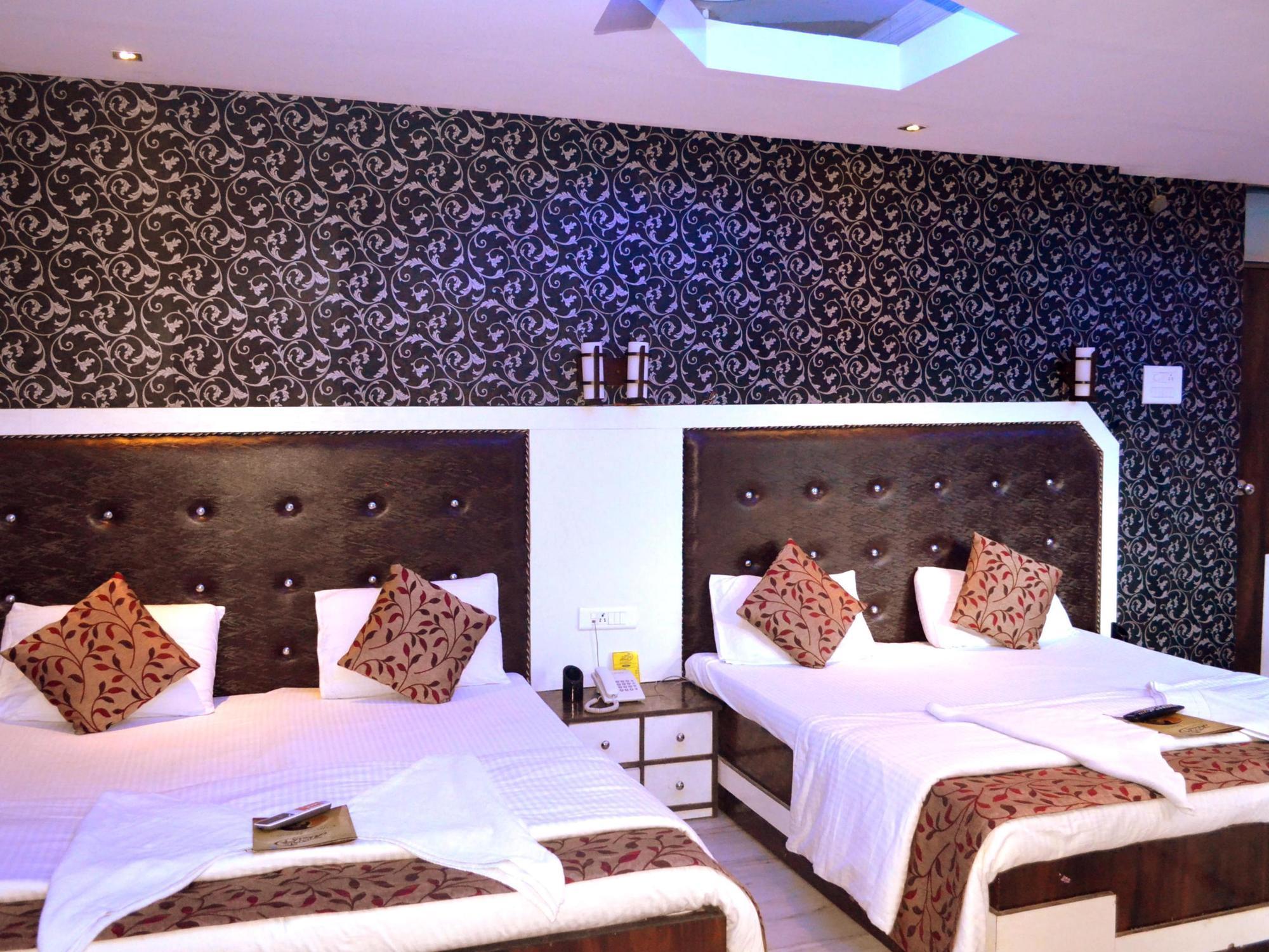 Akash Continental Hotel Rishīkesh Buitenkant foto