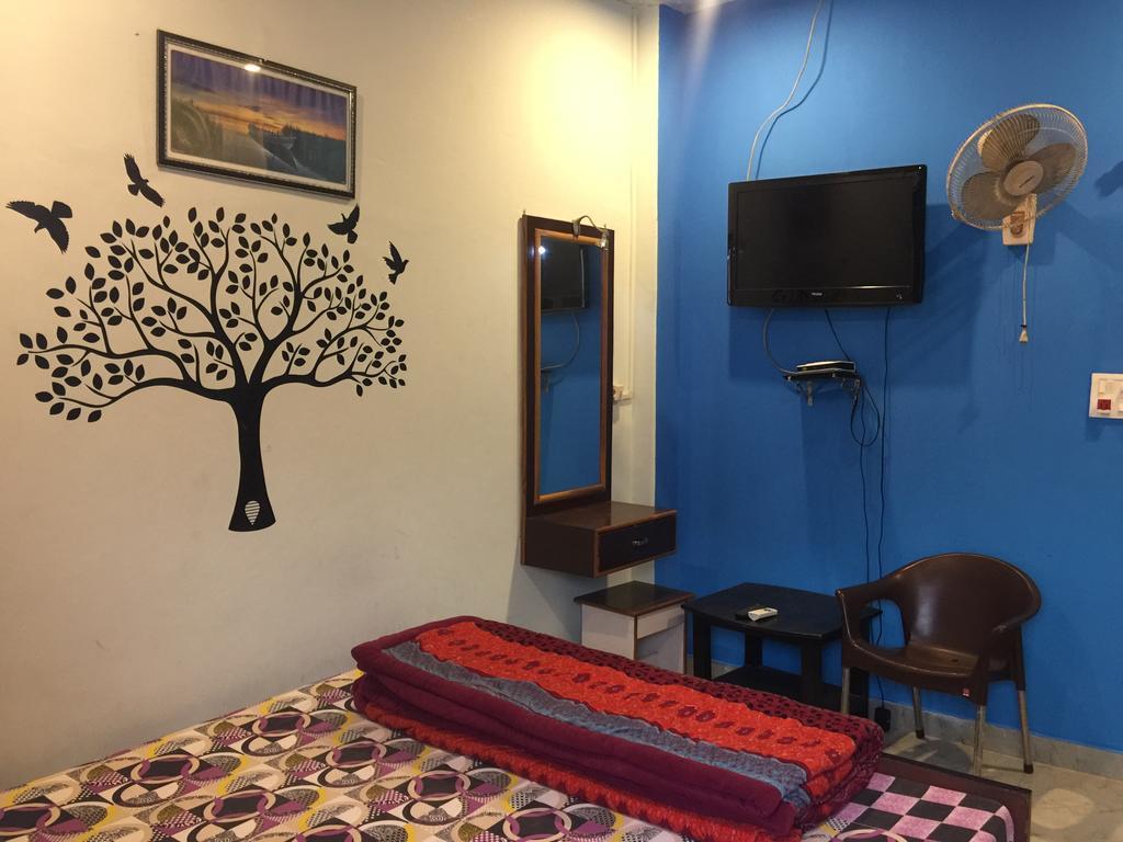 Akash Continental Hotel Rishīkesh Buitenkant foto
