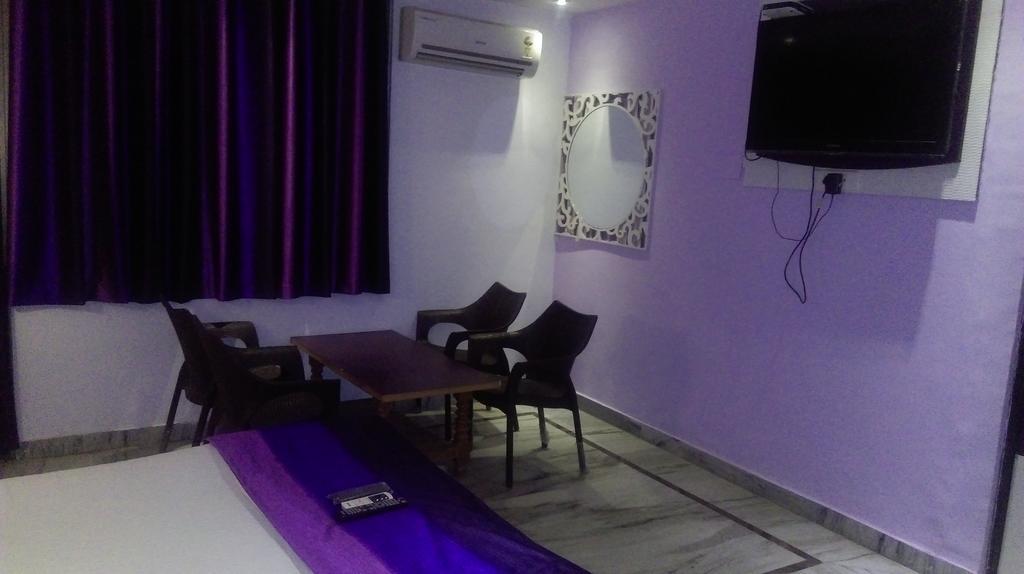 Akash Continental Hotel Rishīkesh Buitenkant foto