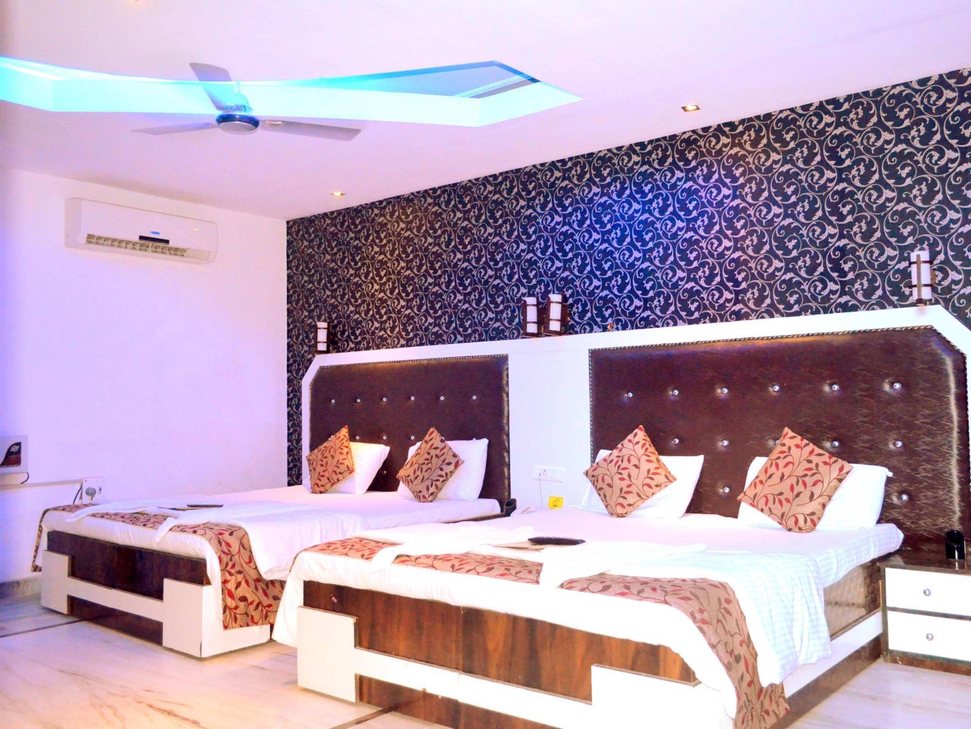 Akash Continental Hotel Rishīkesh Buitenkant foto
